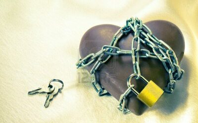 ¿A qué se refiere Isaías 58:6 cuando habla de desatar las ligaduras de impiedad y soltar las cargas de opresión?